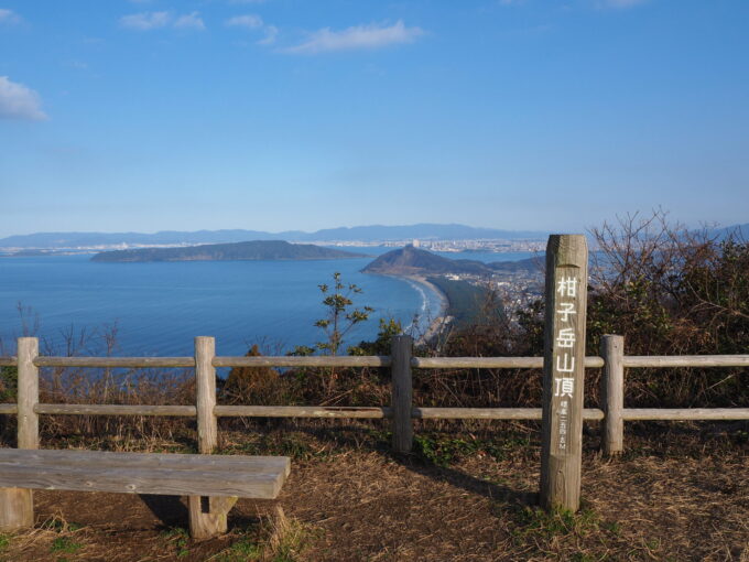 柑子岳山頂から眺める能古島と博多湾