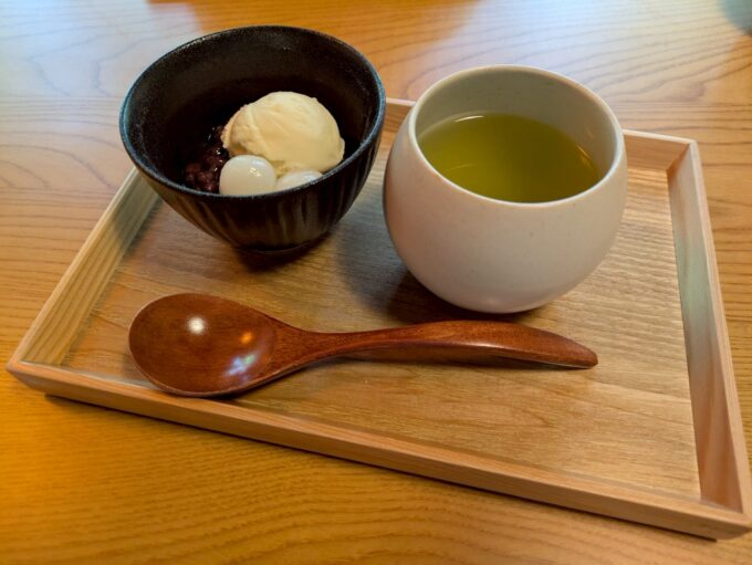 アイスぜんざいと煎茶